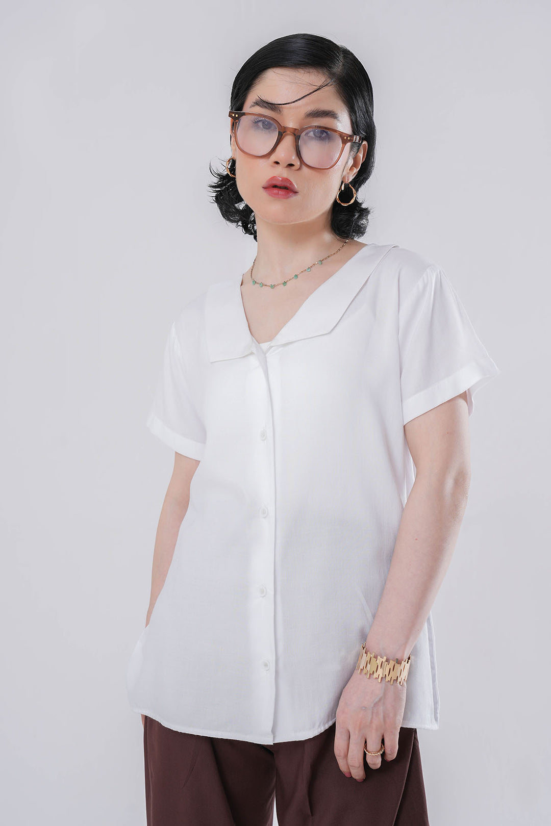 WHITE BASIC SHIRT