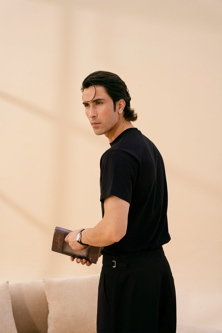 Black Crew Neck Basic Tee